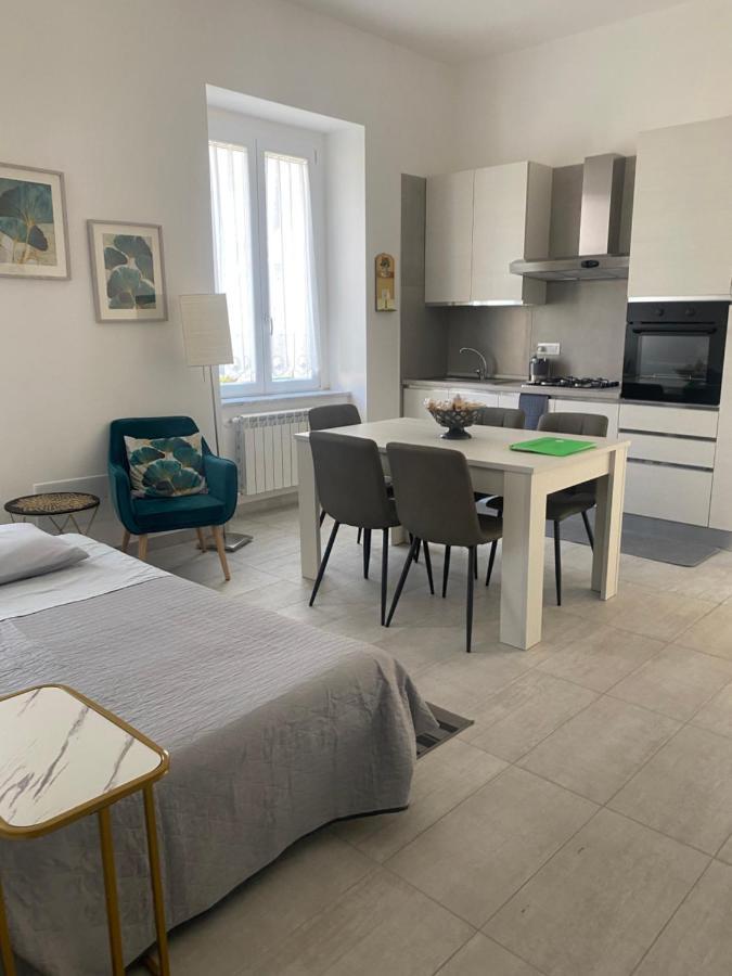 Garden House Apartments In Nápoly Kültér fotó